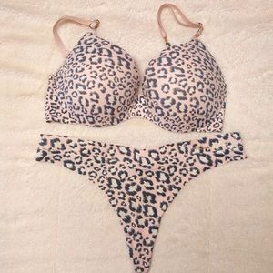 RARE! Victoria's Secret Incredible Perfect Shape leopard bra & panty set